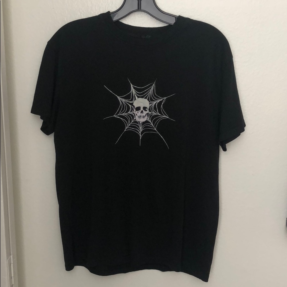 Brandy Melville skull tee